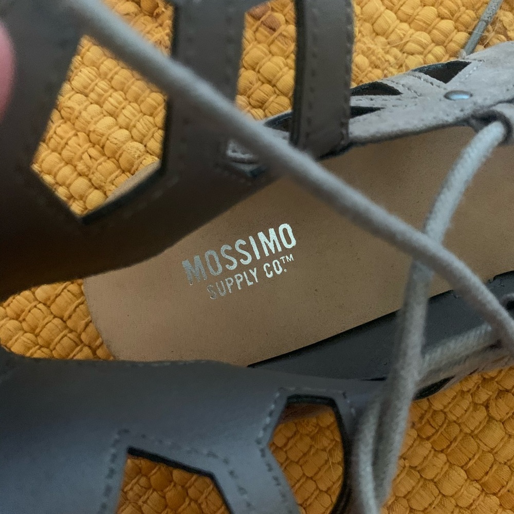 Super Cute Gladiator Sandals - Picture 2 of 4